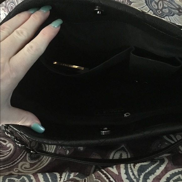 Chanel purse 24Hr SALE - Picture 4 of 5